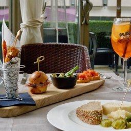 Aperitivo Time at Xenia Hotel: Happy Hour the Italian Way